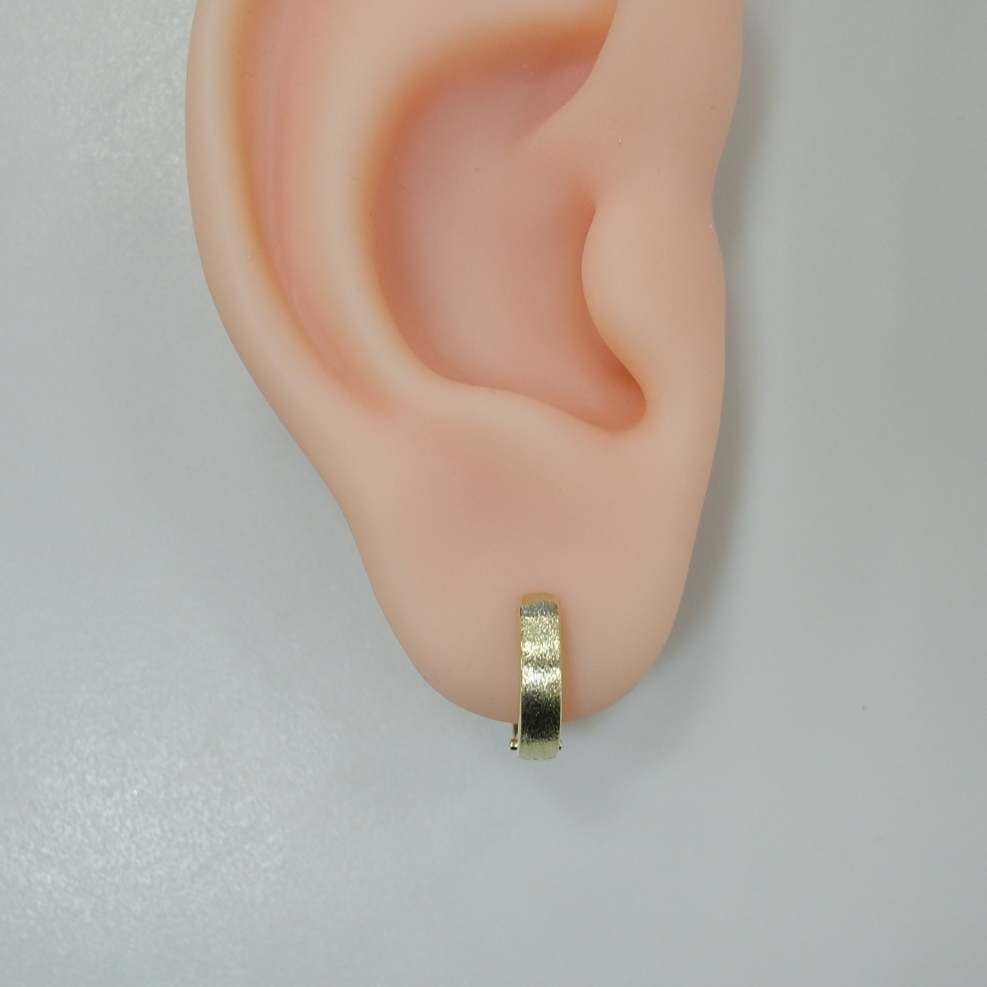 Серьги-конго из желтого золота